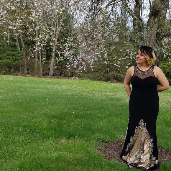 Black/Gold hand embroidered formal gown. - Picture 3 of 3